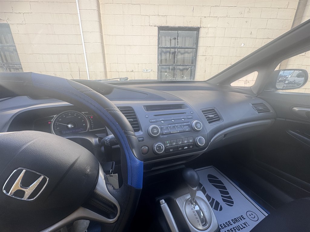 2011 Honda Civic VP's photo